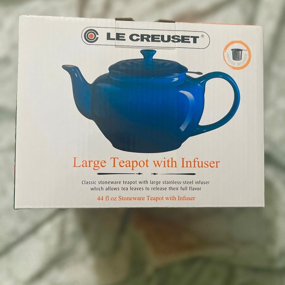 Le Creuset Kitchen Le Creuset Large Teapot With Infuser Poshmark